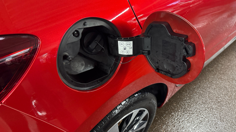 Renault Clio 1.0 TCe 100 Iconic 5dr Petrol Hatchback